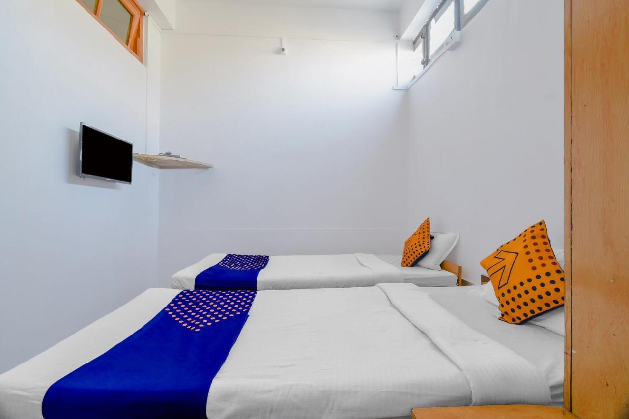 Oyo Flagship 71156 Hotel Jaybee'S Dibrugarh Eksteriør bilde