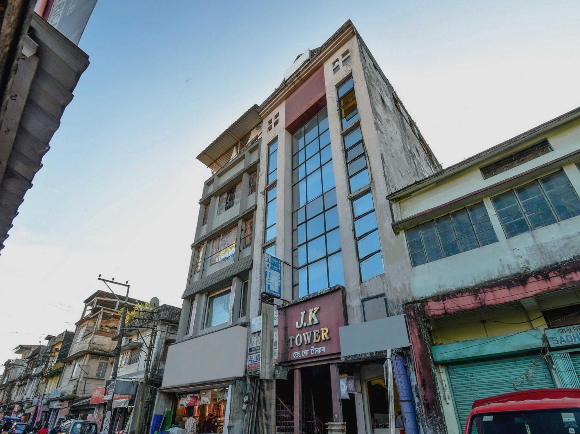 Oyo Flagship 71156 Hotel Jaybee'S Dibrugarh Eksteriør bilde