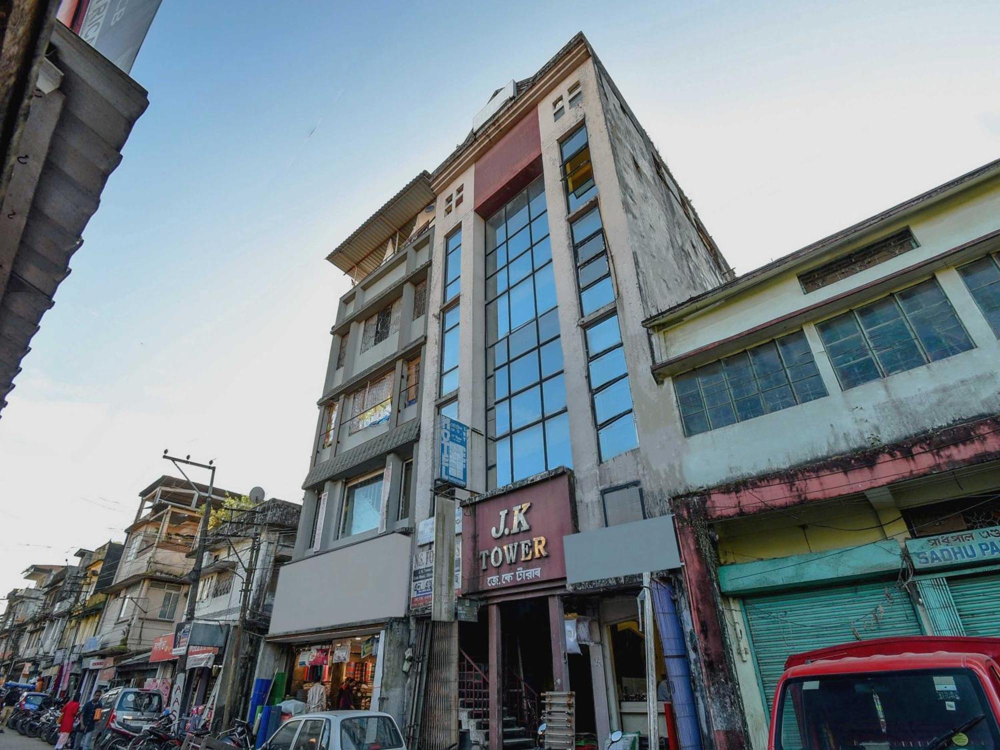 Oyo Flagship 71156 Hotel Jaybee'S Dibrugarh Eksteriør bilde