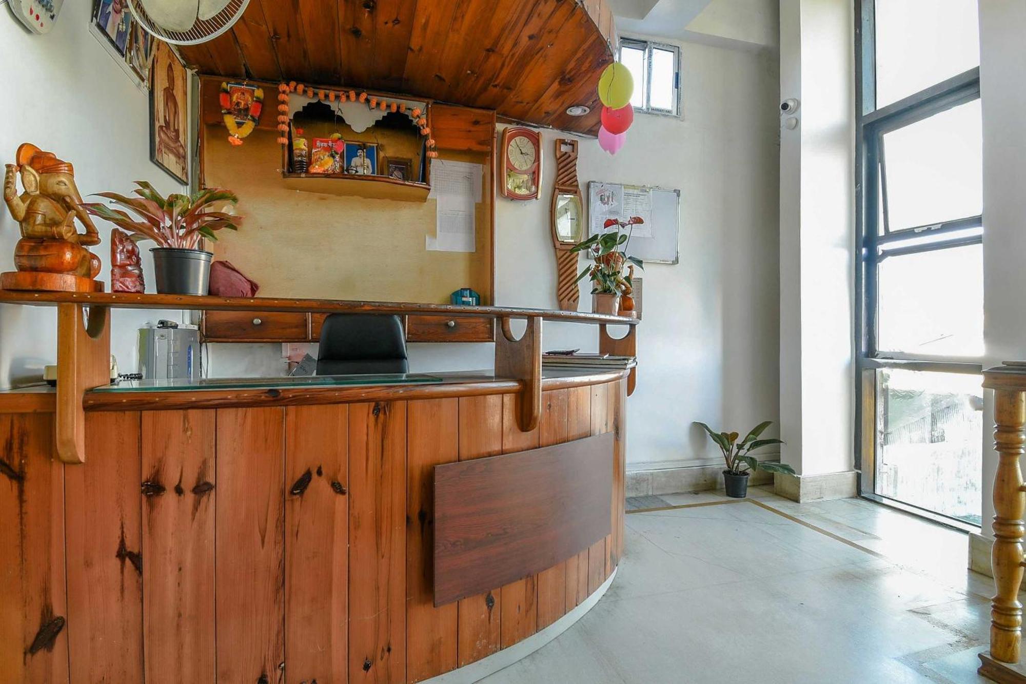 Oyo Flagship 71156 Hotel Jaybee'S Dibrugarh Eksteriør bilde