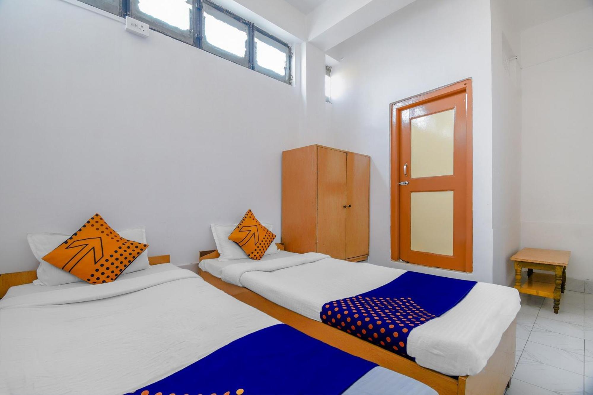 Oyo Flagship 71156 Hotel Jaybee'S Dibrugarh Eksteriør bilde