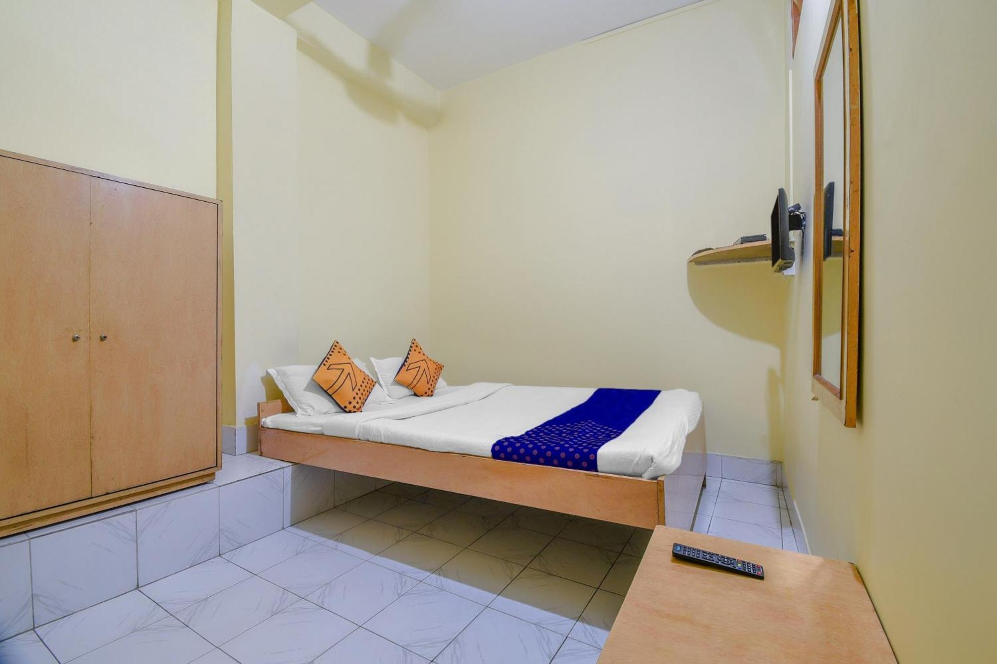 Oyo Flagship 71156 Hotel Jaybee'S Dibrugarh Eksteriør bilde