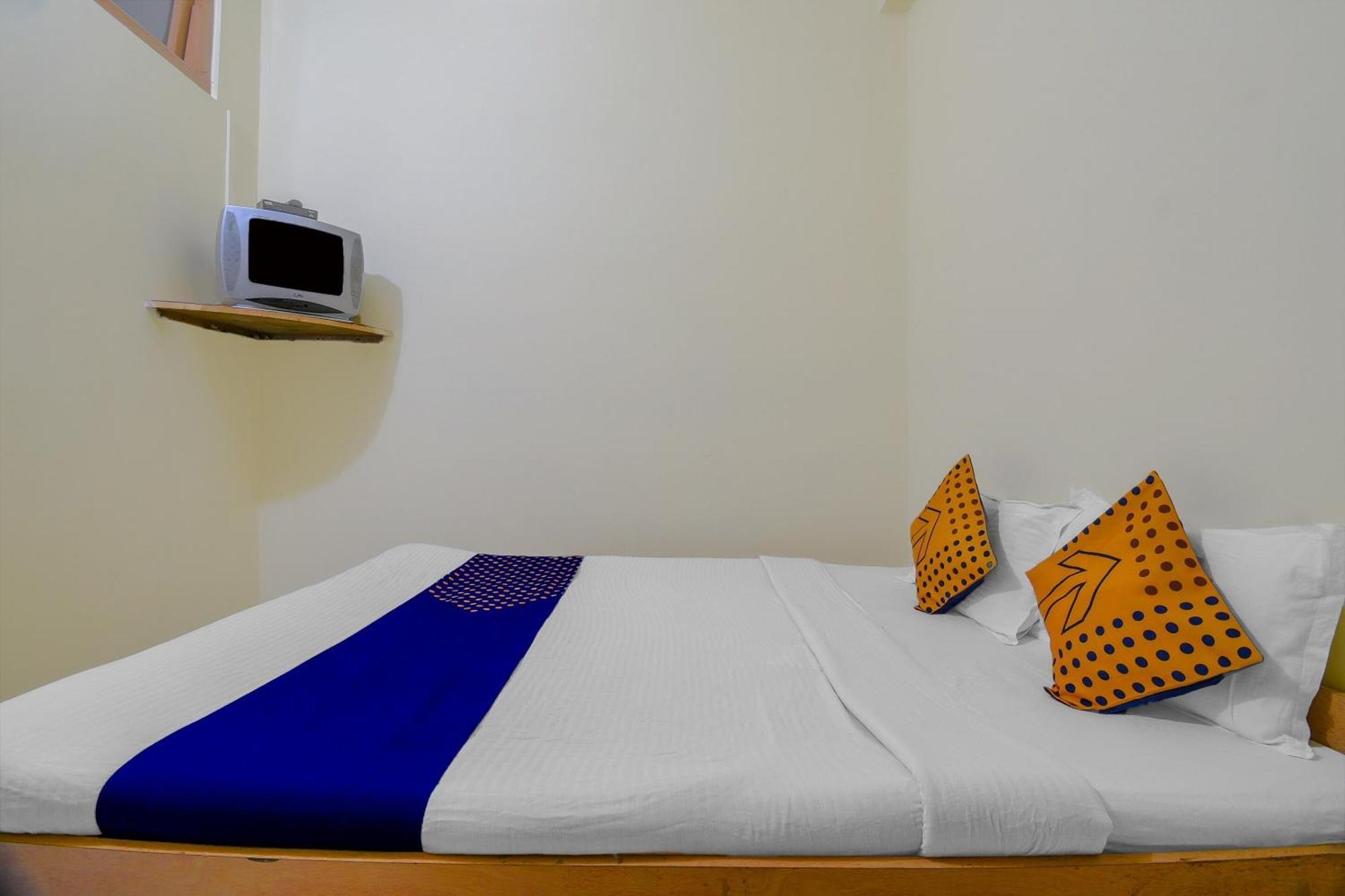 Oyo Flagship 71156 Hotel Jaybee'S Dibrugarh Eksteriør bilde