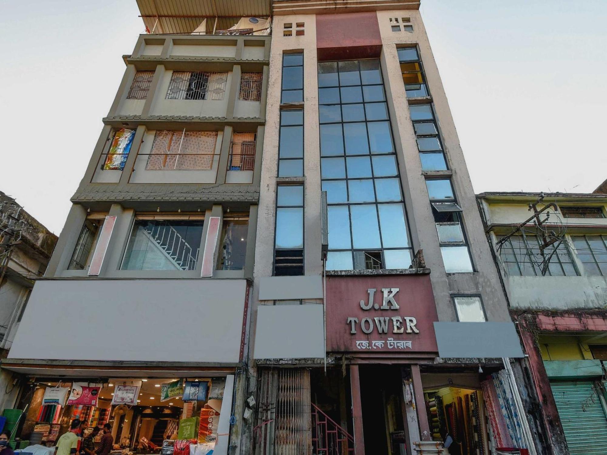 Oyo Flagship 71156 Hotel Jaybee'S Dibrugarh Eksteriør bilde